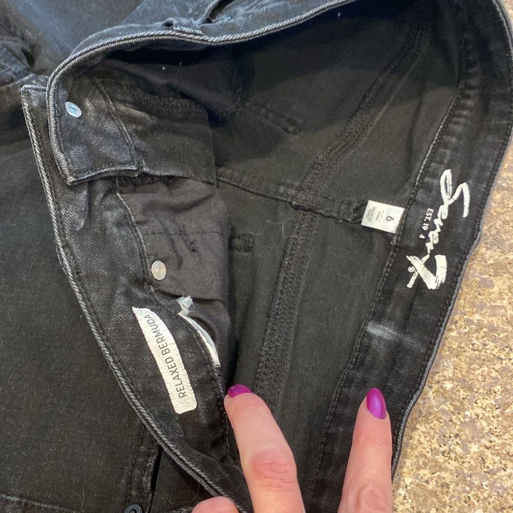 Seven7 Relaxed Bermuda Black Jean Shorts 6 with some Stretch - Picture 6 of 11
